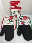 Disney Mickey Mouse & Minnie Winter Christmas Pot Holder Oven Mitt Set New. Fixed Price $21.24.