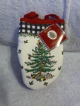 2 Spode Christmas Tree Gingham Oven Mitt New. Fixed Price $23.09.