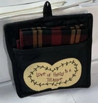 Pot Holder W/pocket-greenbriar By Park Designs- Love Of Family Is Treasure. Fixed Price $8.99.