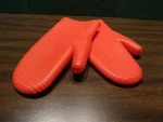 E5832 Pair Of Dexas Silicone Oven Mitts. Fixed Price $11.90.