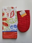 Mukitchen Cotton Silicone Grip Oven Mitt Red & Printed Towel Set New. Fixed Price $19.95.