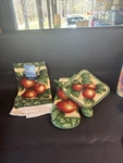 3 Pc. Kitchen Towel Potholder Oven Mitt Set Apples Design New. Fixed Price $10.00.