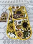Michel Design Works Cotton Kitchen Double Oven Glove Sunflower - New. Fixed Price $20.80.