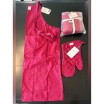 Williams Sonoma 3-PIECE Kitchen Bundle Pomegranate Apron Oven Mitt Towels Nwt. Fixed Price $69.00.