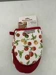 Kitchenaid 2-PIECE Mini Oven Mitts Tomato Print Textured Silicone Grip. Fixed Price $15.00.