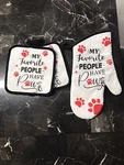 New, Kitchen Pet Lovers Set, 2 Pot Holders And Oven Mitt. Reduced Price For Xmas. Fixed Price $15.99.