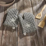 My Country Oven Mitt Set Of 2 Vhc Brands. Fixed Price $18.95.