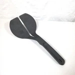 Pampered Chef Nylon Panini Spatula Slotted Split Kitchen Utensil Pre Owned. Fixed Price $9.35.