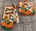 Autumn Themed Oven Mitt Pot Holder Set Boston Terrier Frenchie Dog Brand New Nwt. Fixed Price $13.49.