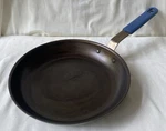 Misen Carbon Steel 10.5 Skillet Frying Pan Well Seasoned Silicone Handle. Fixed Price $75.00.