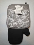 Chef Kitchen Oven Mitt & Pot Holder Set Cotton W/neoprene Holiday Baking New. Fixed Price $12.99.