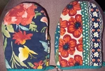 The Pioneer Woman Oven Mitts 2 Piece Set Dazzling Dahlias Kitchen Mini. Fixed Price $14.99.