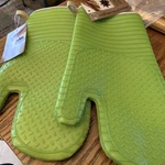 Silicone Oven Mitts Set Of Two Norpro Green Fabric Inside. High Heat Resistant. Fixed Price $18.99.