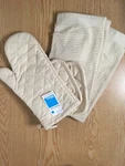 New Room Essentials 5PC Kitchen Set Basic Tan 1-OVEN Mitt 2-POTHOLDERS 2-TOWELS. Fixed Price $18.85.