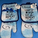 2 Hostess Set Pot Holders & Oven Mitts Chanukah Splash Hanukkah Brand New!. Fixed Price $17.99.
