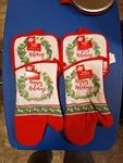 Nwt Lot Of Christmas Pot Holders Oven Mitts Wreath 6 Pieces Total Brand New!. Fixed Price $9.99.