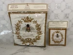 Alice's Cottage Queen Bee Spiced Cinnamon Hot Pad And Mug Mat Pair New Pkg. Fixed Price $10.00.