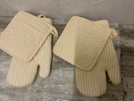Threshold 2 Pcs Yellow Striped Cotton Oven Mitt And Pot Holder Set Of. Fixed Price $29.39.