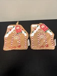 2X Dolly Parton Christmas Gingerbread House Themed Pot Holders. Limited Edition. Fixed Price $22.47.