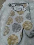 Better Home Kitchen Classics Printed Oven Mitt. Fixed Price $8.55.