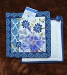 Flowers Potholder Set Indigold Pattern Kay Dee Nwt. Fixed Price $12.98.