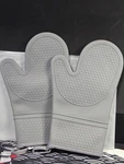 Cc Premium Silicone Oven Mitts Grey Heat Resistant Non-slip W/ Cotton Lining Pai. Fixed Price $14.99.