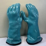 Chefologist Liquid Silicone Kitchen Gloves & Heat Resistant New W/out Box. Fixed Price $14.00.