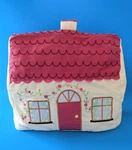 Ulster Weavers Pink Cottage House 6-CUP Tea Cosy T-posy Embroidered Cozy. Fixed Price $24.99.