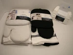 Mainstay Kitchen Accessory Set Paperless Towels Oven Mitt Potholders Apron. Fixed Price $19.99.