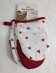 Kitchenaid Mini Oven Mitts 2 Pk. 5.5" 8" Silicone Texture Valentine Heart. Fixed Price $15.99.