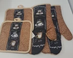 Coffee Kitchen Linen 4PC Set Potholders And Oven Mittens Home Collection Latte. Fixed Price $19.17.