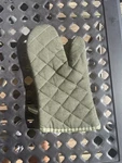 Heat Resistant Quilted Oven Mitts 13 Green Flame Design Pair Kitchen Gloves. Fixed Price $8.99.