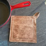 Usa Handmade Leather Cast Iron Pot Pan Skillet Hot Pad Holder. Fixed Price $11.99.