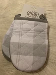 French Country Grey Oven New The Gifted Chef 2 Pc Mini Set. Fixed Price $9.00.
