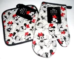 Disney Minnie Mouse Oven Mitt And Pot Holder Set New. Fixed Price $10.98.