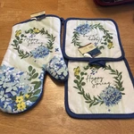 Nwt Oven Mitt And Pot Holders Coffee Time Set 3 Quilted Happy Spring Cotton. Fixed Price $12.77.