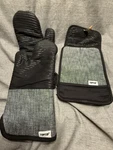 Tiptap Oven Mitts And Pot Holders Set, Non Slip Cotton 4 Euc. Fixed Price $18.50.