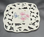 Lenox Butterfly Meadow Trivet Carved Porcelain Bumble Bee New Box. Fixed Price $13.29.