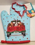 Pioneer Woman Red Truck And Dog Cookie Cutter & Oven Mitt Holiday Christmas New. Fixed Price $11.96.