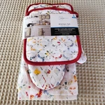 Mainstays 5 Piece Kitchen Set Oven Mitt, 2 Pot Holders, Terry Towels. Fixed Price $10.95.