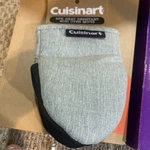 Cuisinart Mini Oven Mitts Heathered Fabric Hanging Loop Resistant 2 Pack. Fixed Price $15.99.