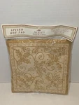 Alices Home & Cottage Spiced Hot Pad Christmas Holiday Holly Usa Made. Fixed Price $15.99.