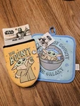 Disney Star Wars Oven Mitt Set Nwt Baby Yoda Kitchen Decoration Mandalorian. Fixed Price $13.99.