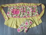 Now Designs Superior Oven Mitt Pot Holder & Floral Pleated 1/2 Apron. Fixed Price $13.99.