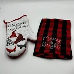 Christmas Gnome Oven Mitts And Kitchen Towel For Holiday Cooking Baking Cor. Fixed Price $10.70.