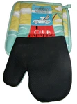 Peanuts Oversized Oven Mitt & Pot Holder Set Snoopy At Club Paradiso. Fixed Price $20.69.
