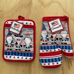 Oven Mitt & Pot Holder 2 Pc Set Glitter Gnomes Stars Red White Blue Cotton Nwt. Fixed Price $11.31.