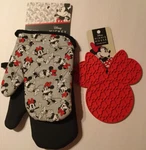Disney Minnie Mouse Kitchen Oven Mitts 2PK & 1 Silicone Trivet Houseware New. Fixed Price $26.00.