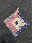 One Quilted Patchwork Square Potholder Country Kitchen Floral Nwot. Fixed Price $8.99.